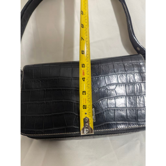 Dooney & Bourke Vintage Croco Black Embossed Shoulder Bag - Picture 15 of 16